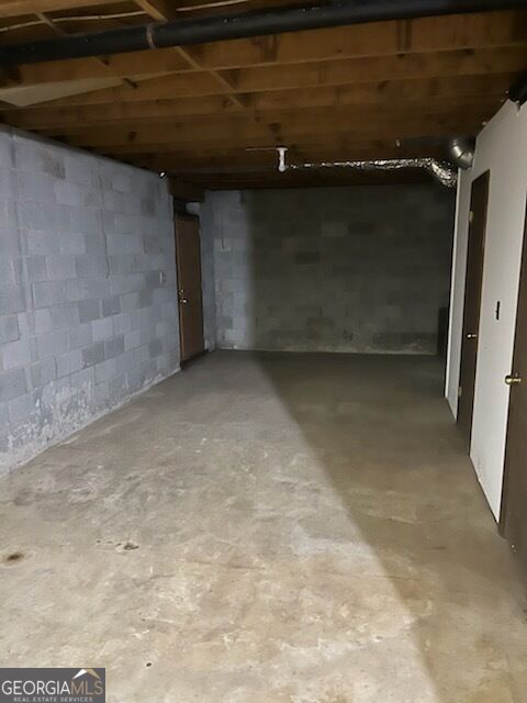 1222 Trahlyta Terrace Property Photo 5