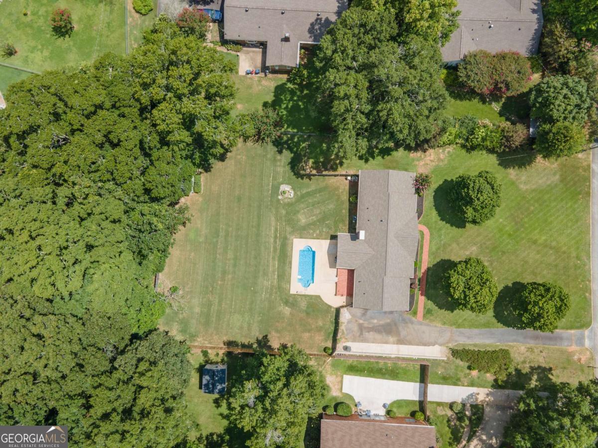 650 Azalea Drive Property Photo 4