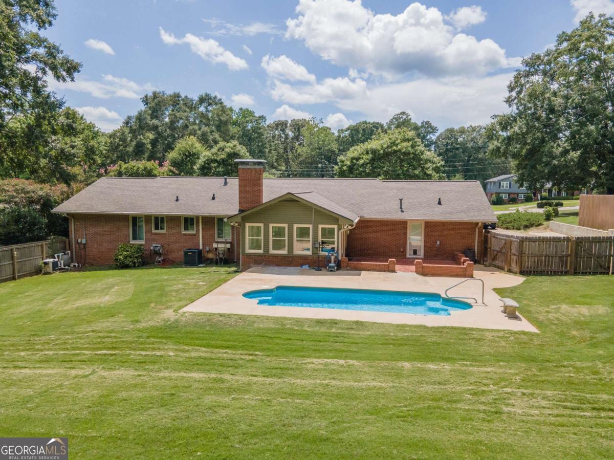 650 Azalea Drive Property Photo 6