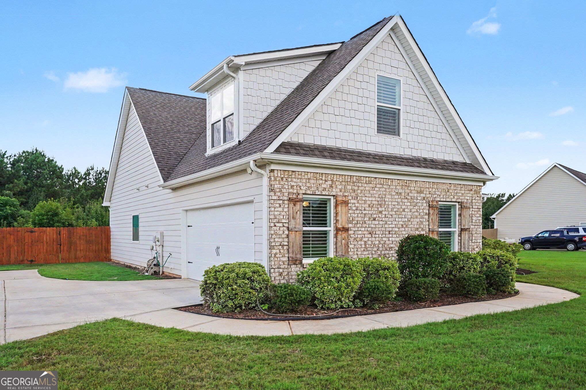 1108 Birchwood Drive Property Photo 2