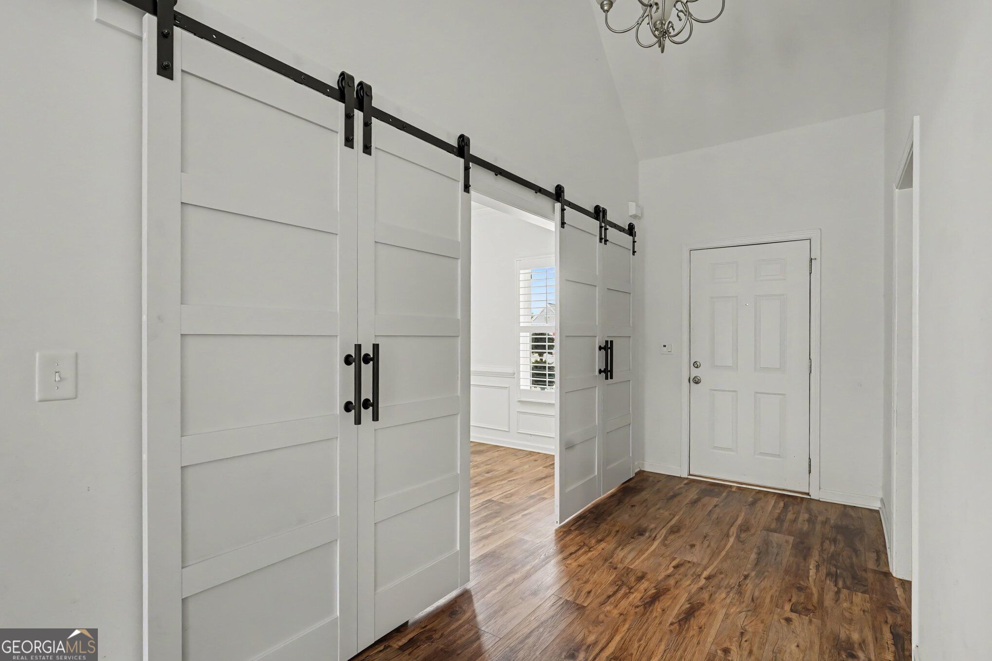 1108 Birchwood Drive Property Photo 3
