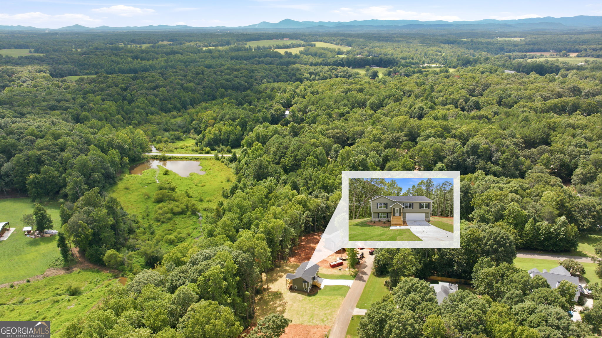 284 Stonington Drive Property Photo 2