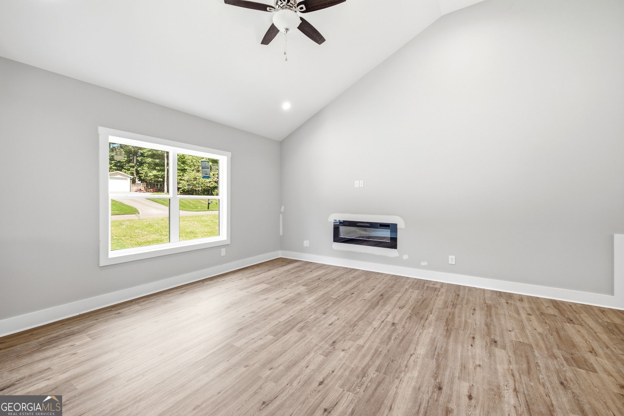 284 Stonington Drive Property Photo 6