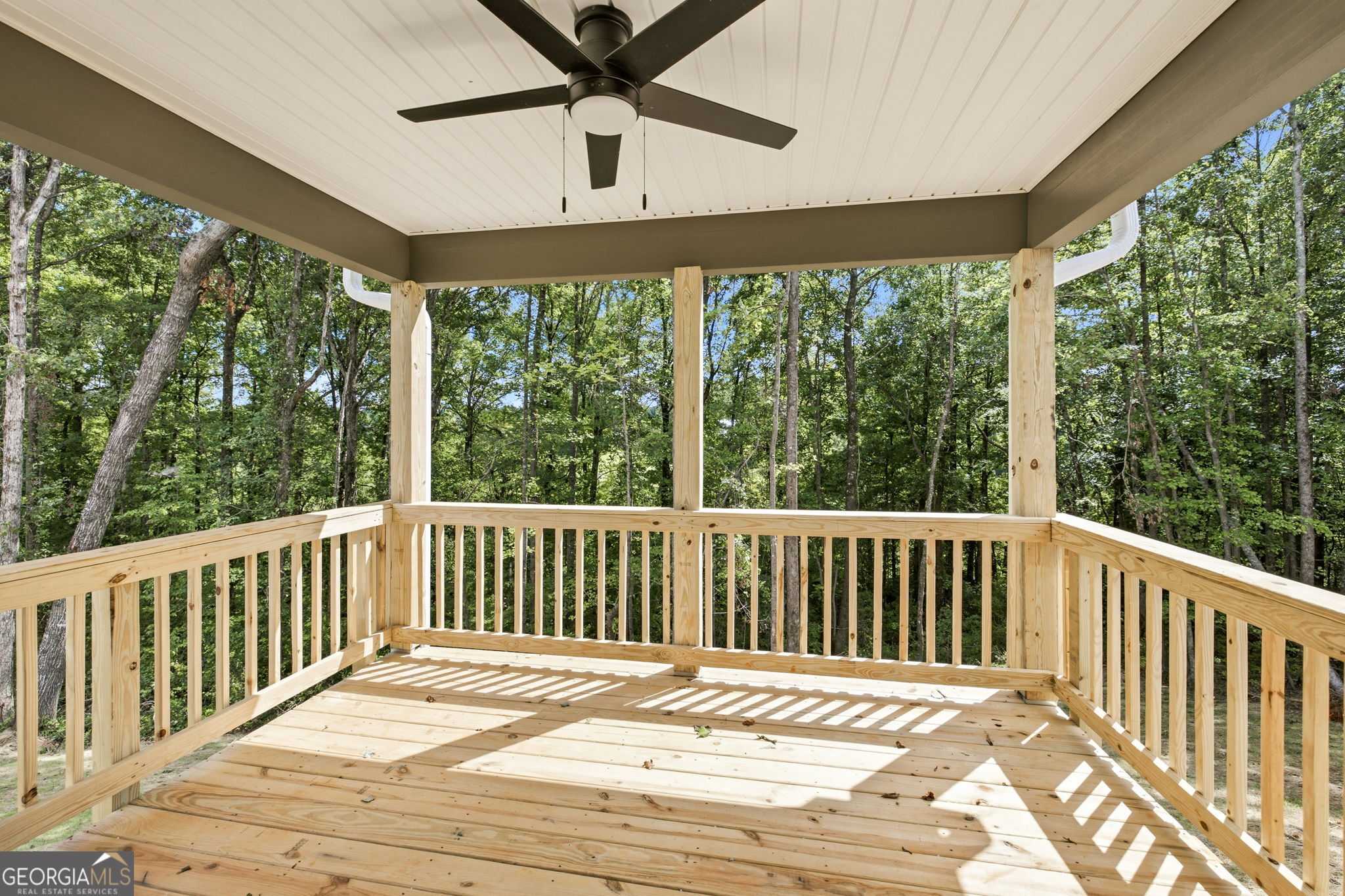 284 Stonington Drive Property Photo 14