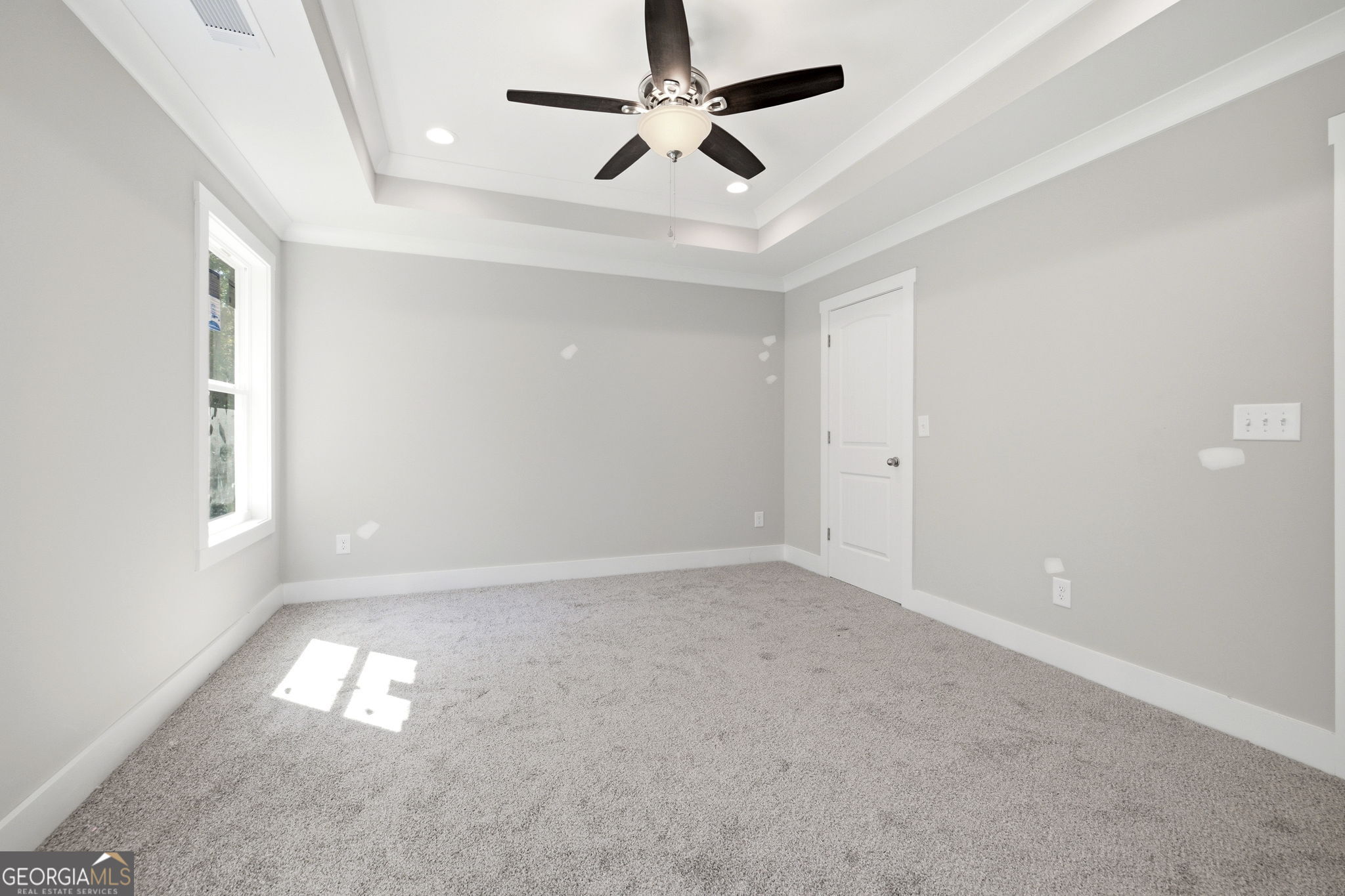 284 Stonington Drive Property Photo 18