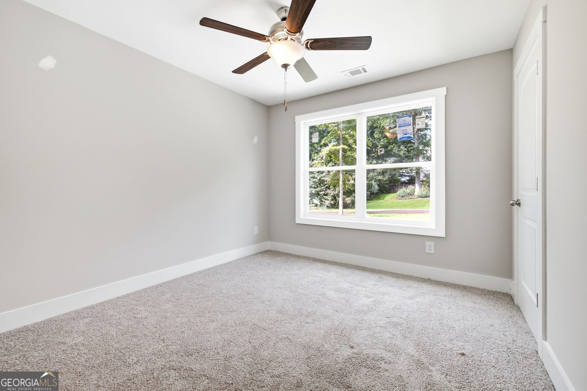 284 Stonington Drive Property Photo 23