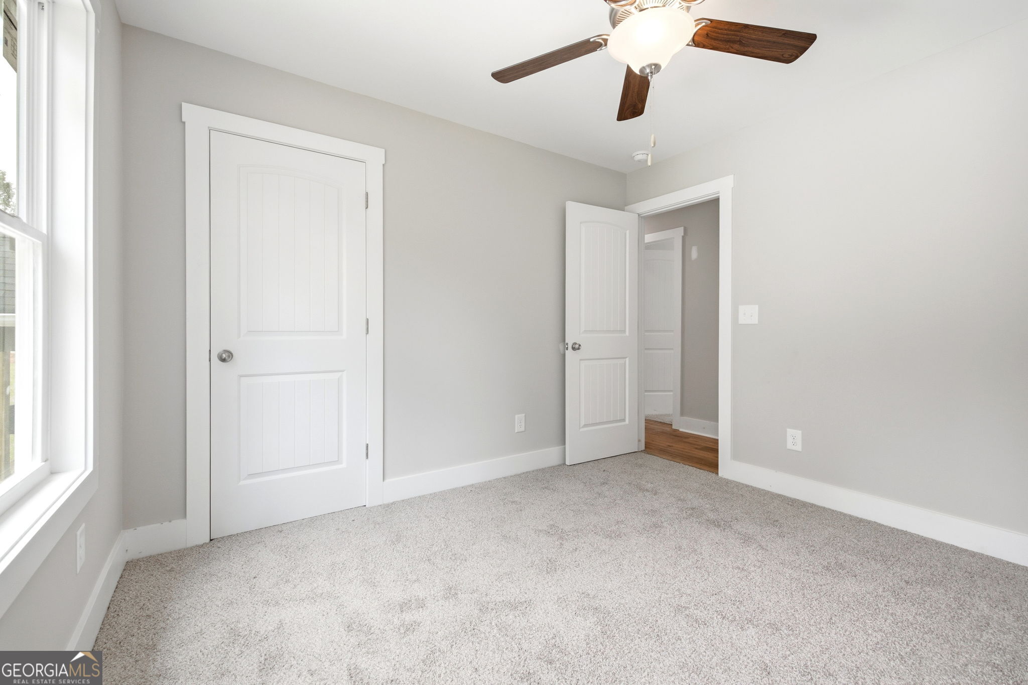 284 Stonington Drive Property Photo 24