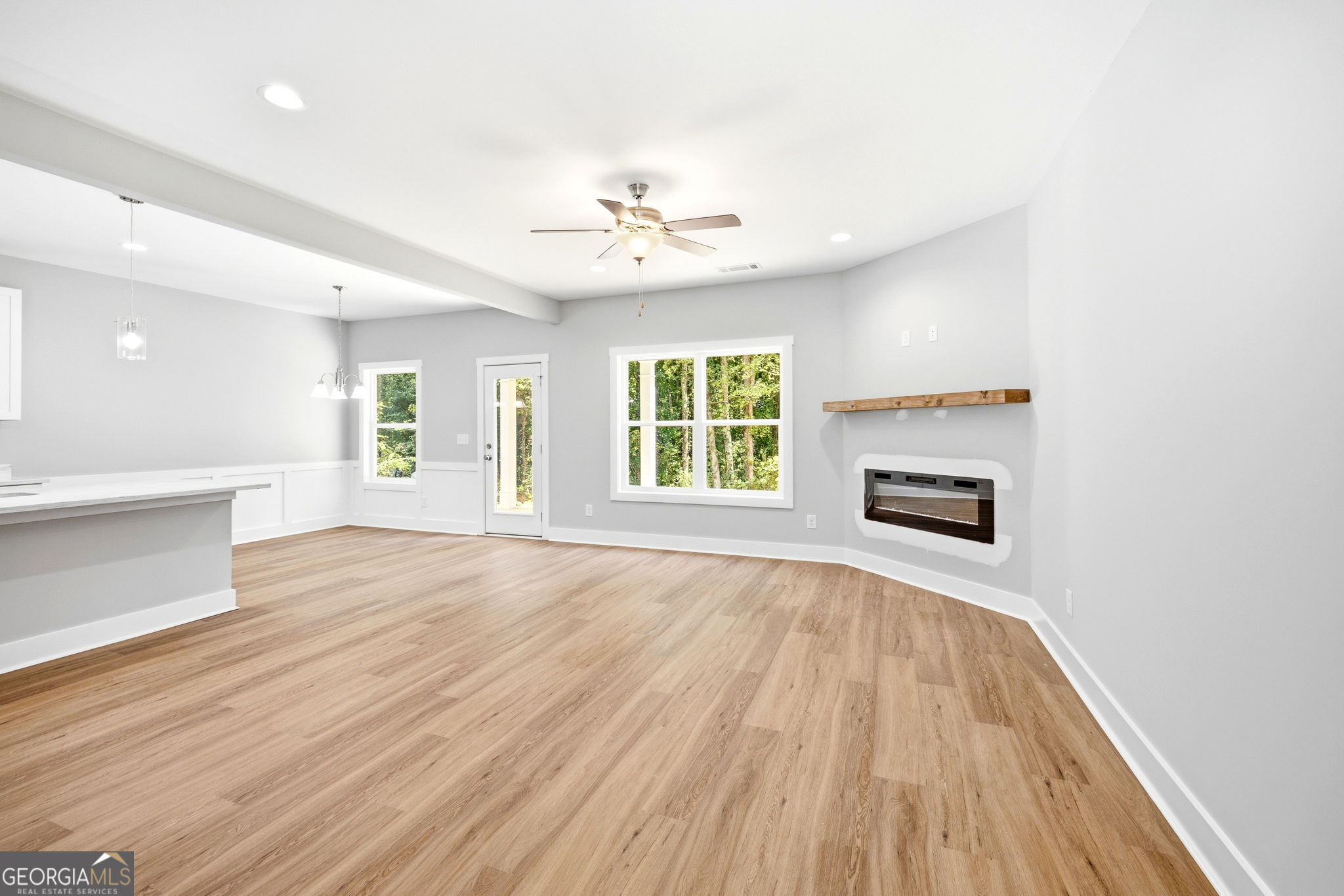 318 Stonington Drive Property Photo 6