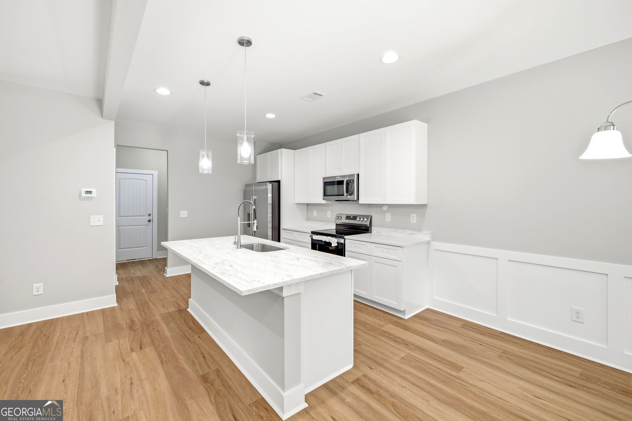 318 Stonington Drive Property Photo 10