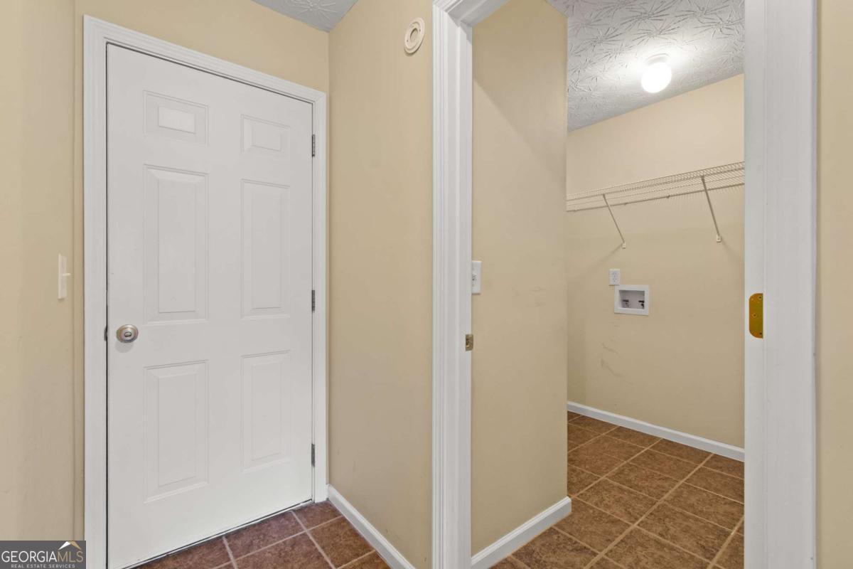 16 Ridge Water Lane Property Photo 18