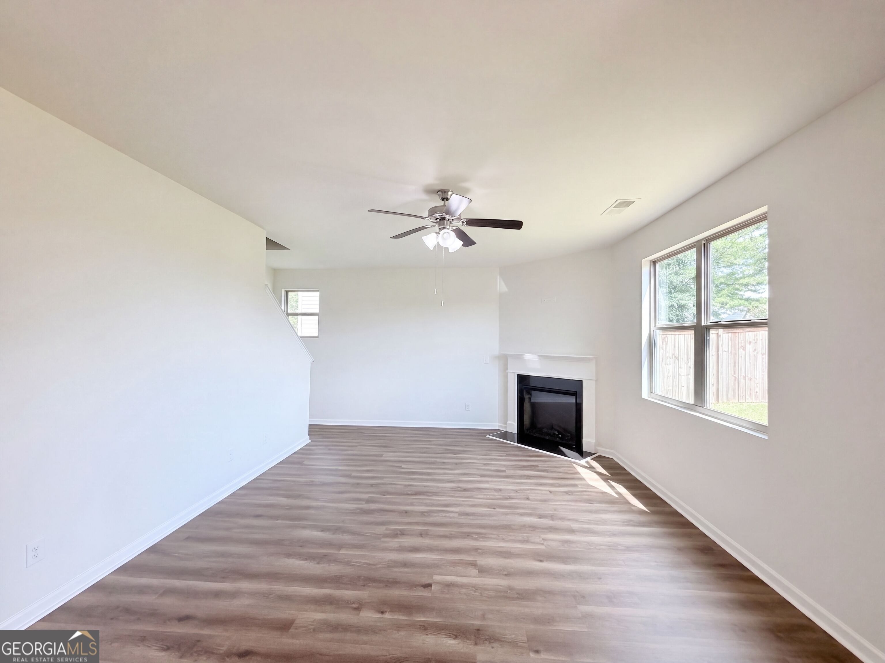 2048 Massey Lane Property Photo 8