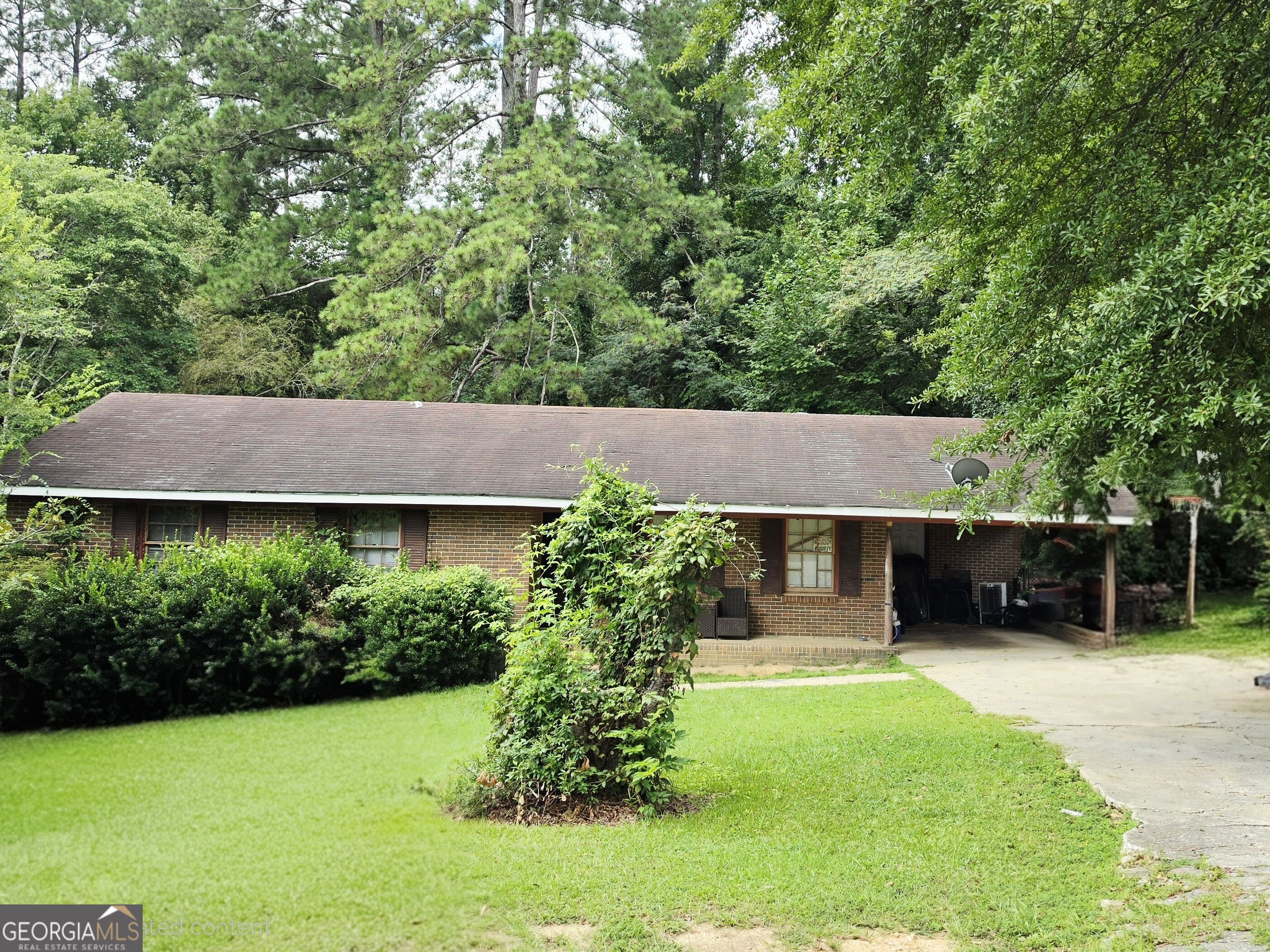 1583 New Castle Drive Property Photo 1