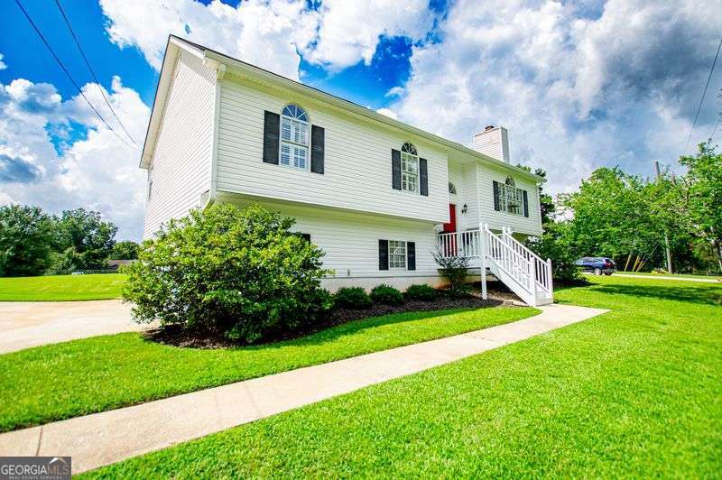 4265 E Chapel Hill Road Property Photo 4