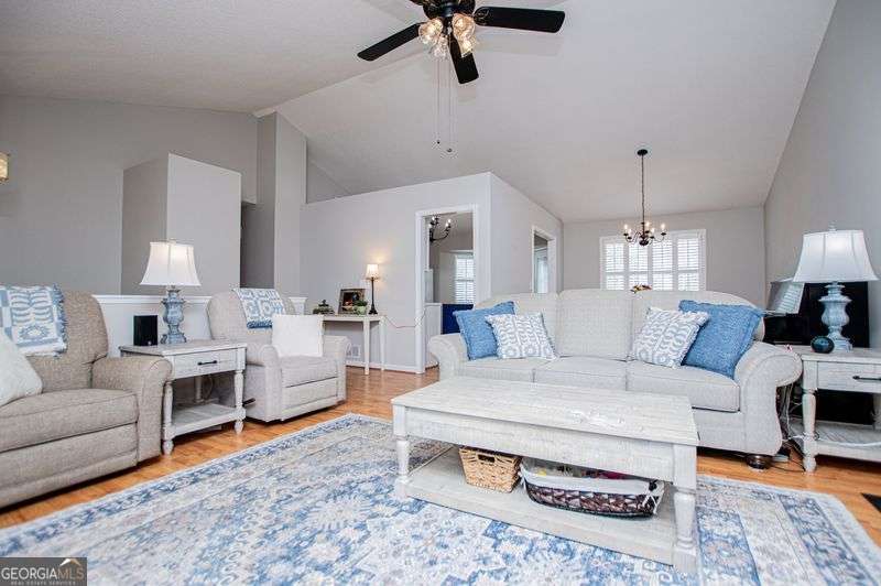 4265 E Chapel Hill Road Property Photo 14