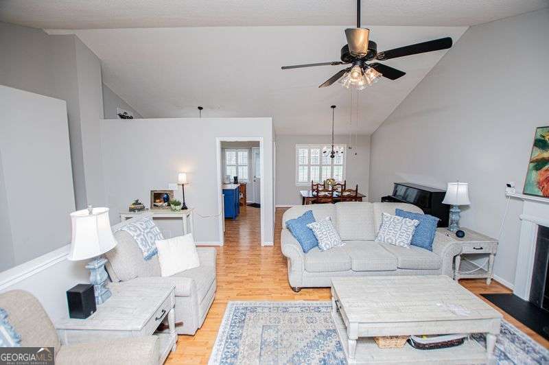 4265 E Chapel Hill Road Property Photo 17
