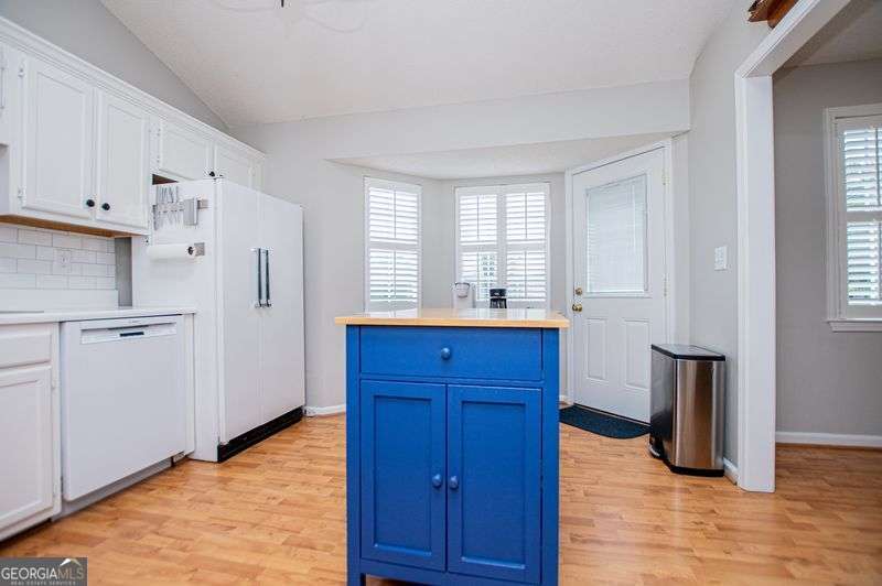 4265 E Chapel Hill Road Property Photo 18