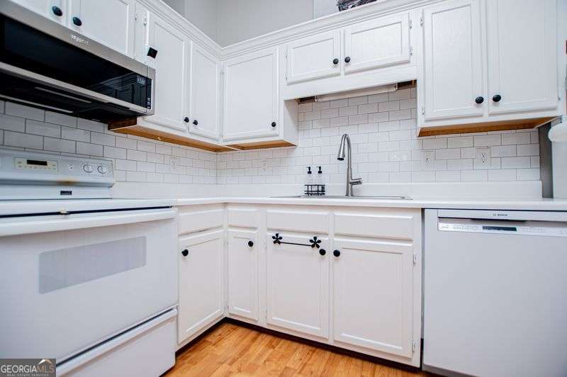 4265 E Chapel Hill Road Property Photo 23