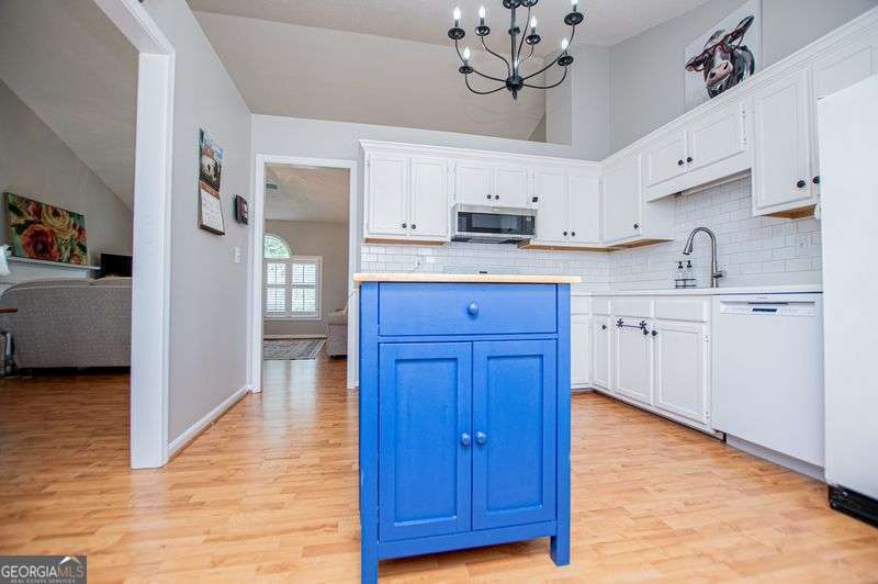4265 E Chapel Hill Road Property Photo 24