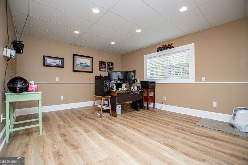 4265 E Chapel Hill Road Property Photo 47