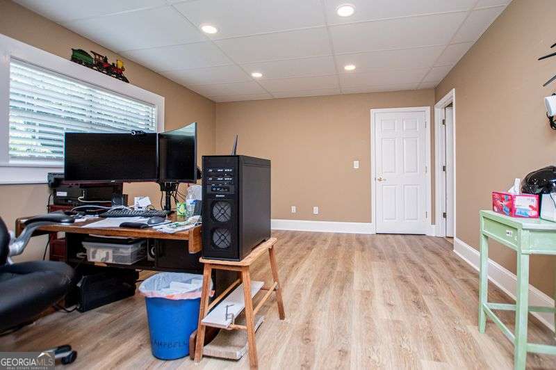 4265 E Chapel Hill Road Property Photo 48