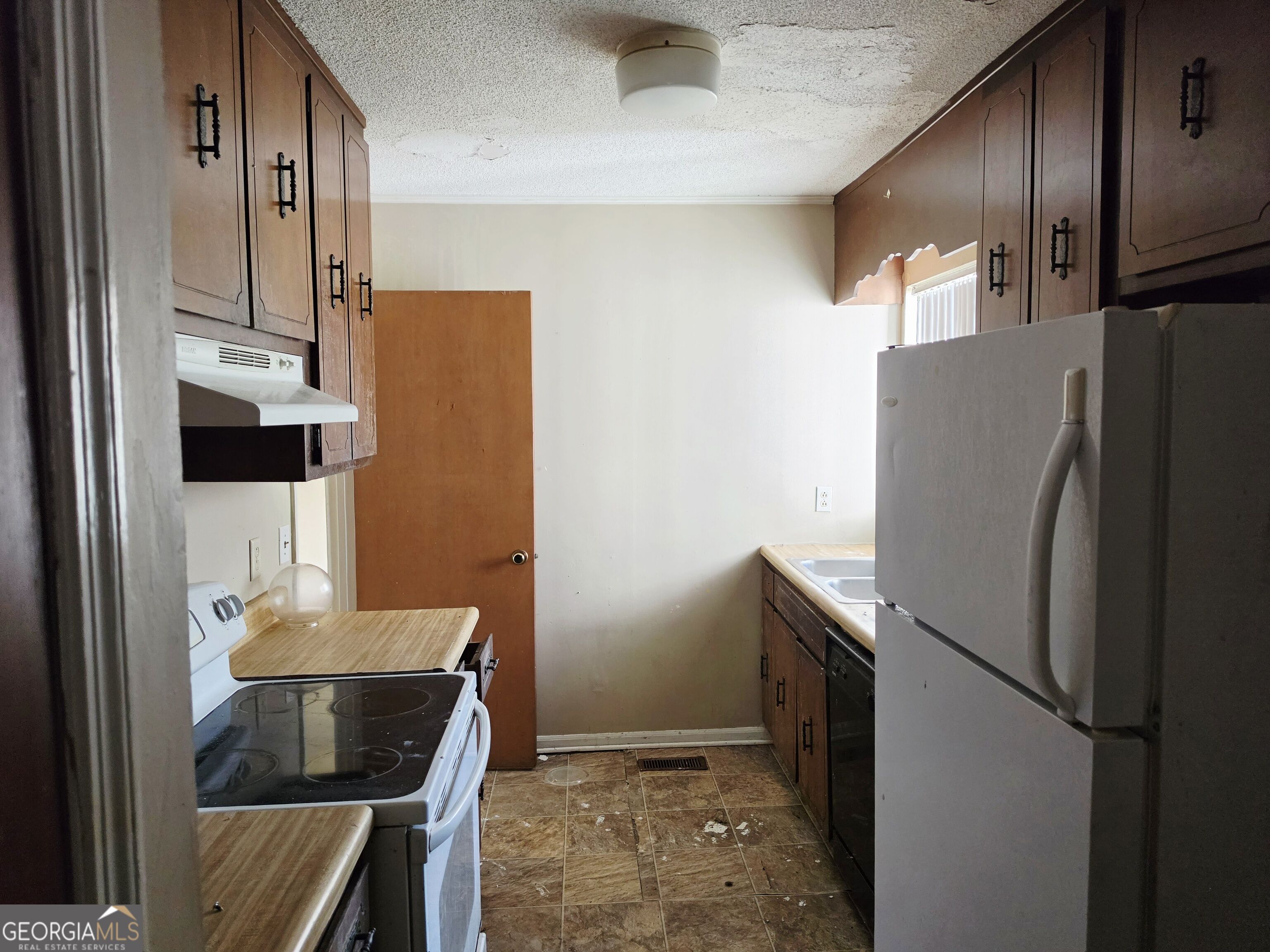 601 Friar Tuck Lane Property Photo 7