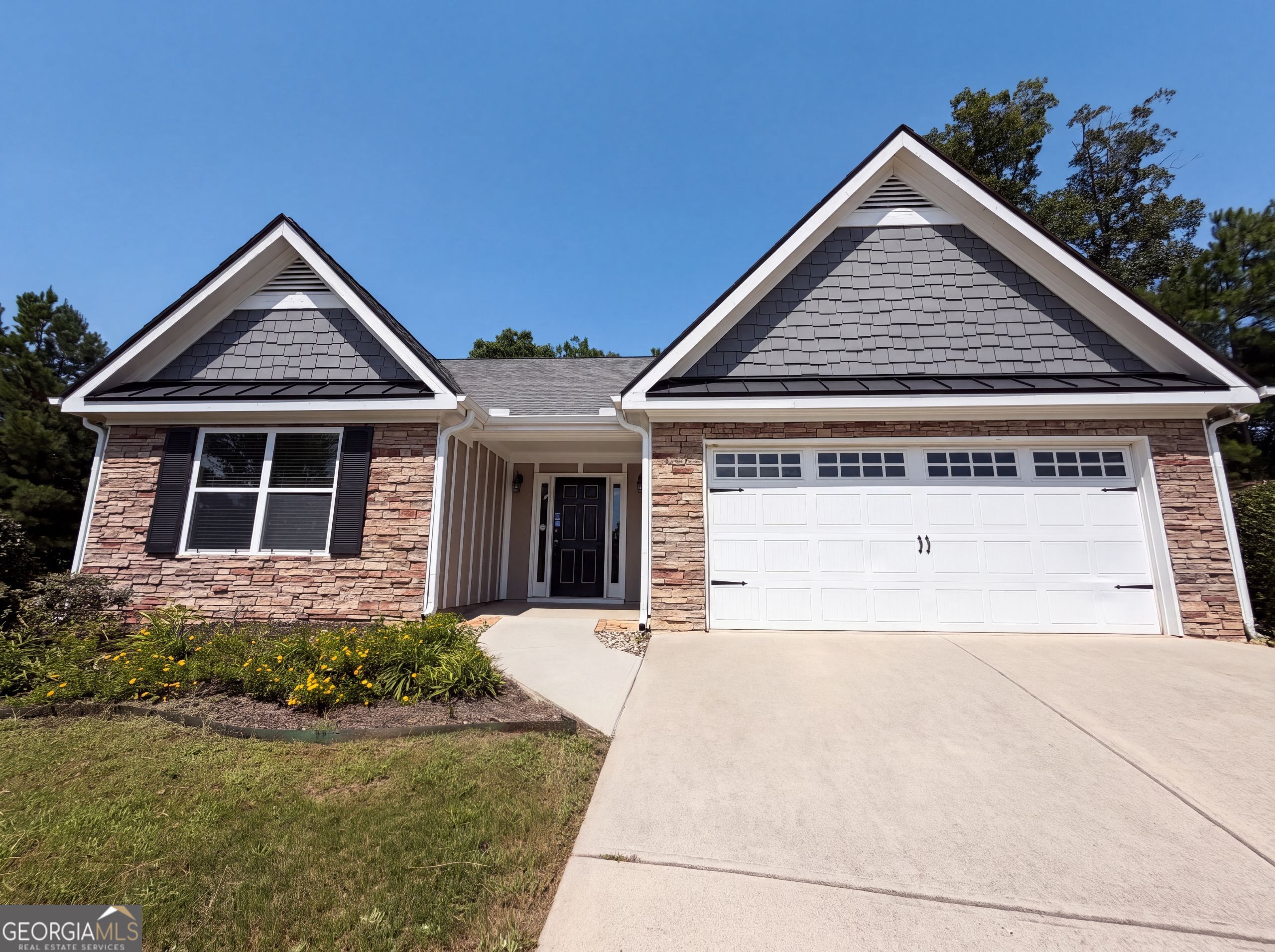 211 Logan Creek Lane Property Photo 1