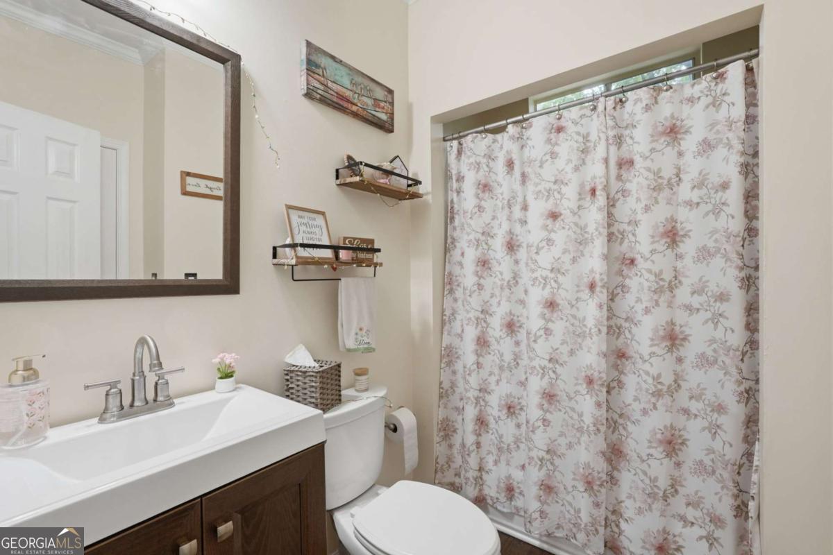 214 Glenbrook Lane Property Photo 32