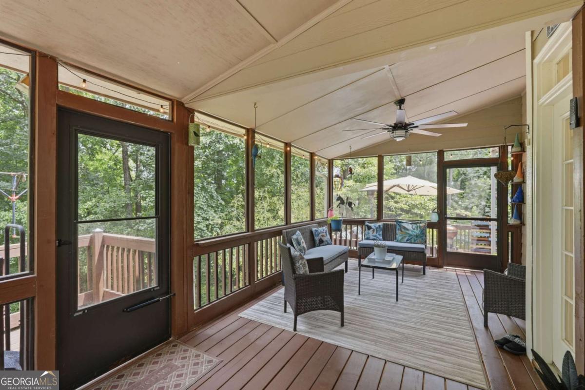 214 Glenbrook Lane Property Photo 43