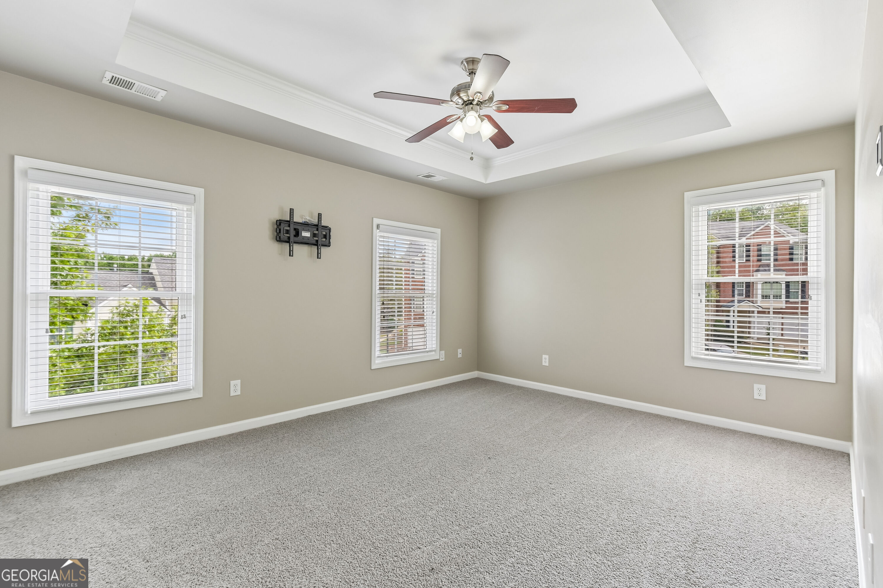 203 Valley Crossing Property Photo 5