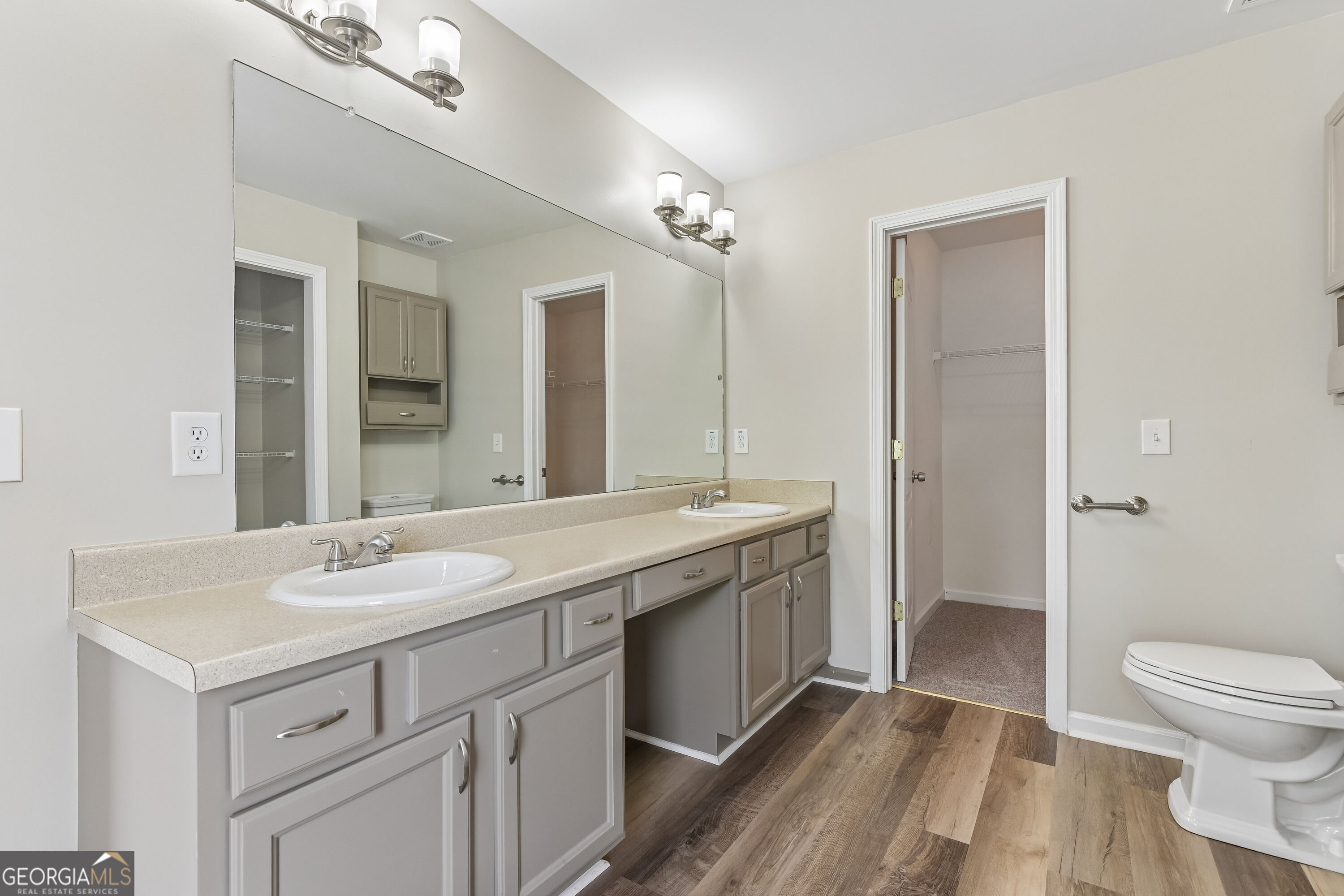 203 Valley Crossing Property Photo 6