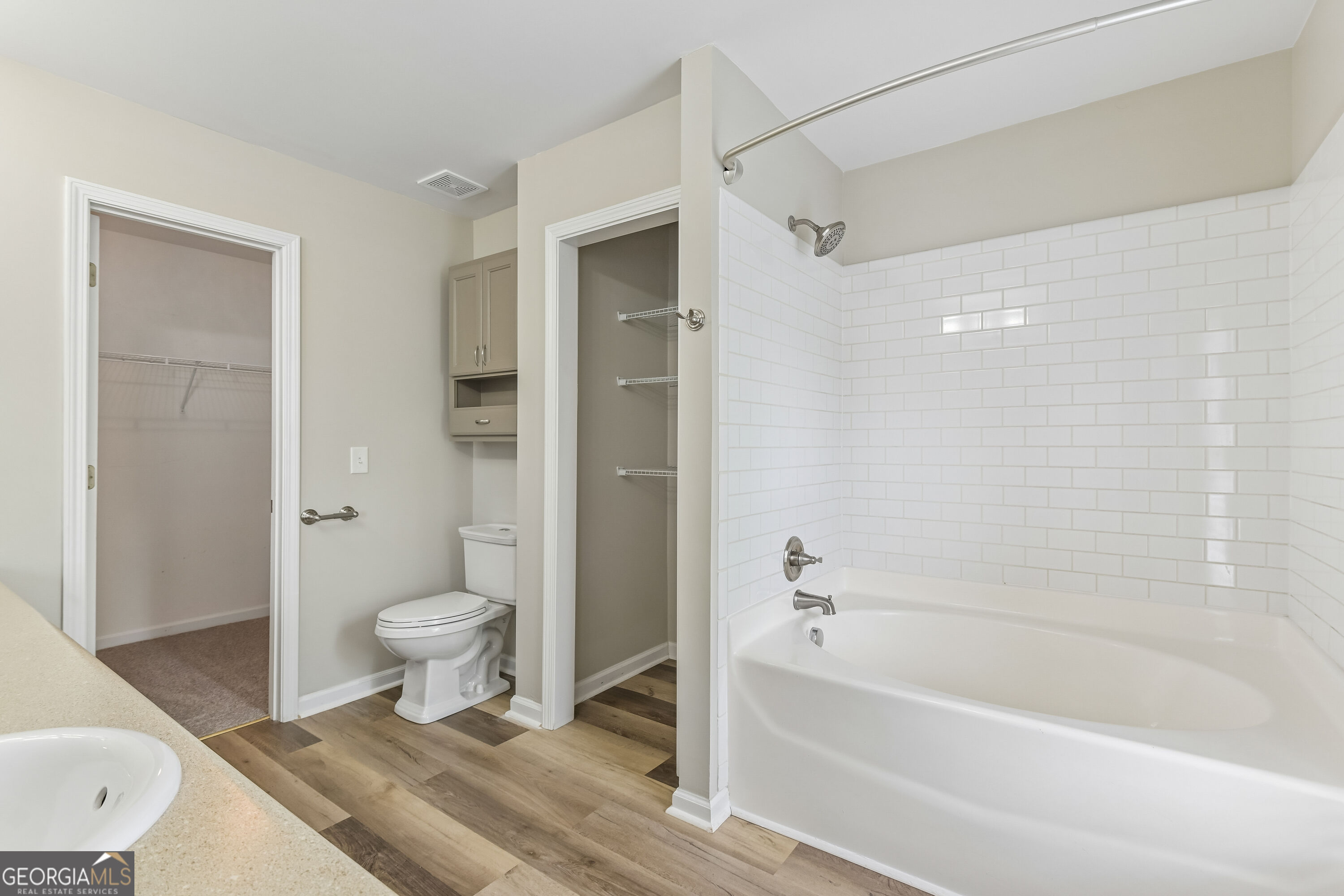 203 Valley Crossing Property Photo 10
