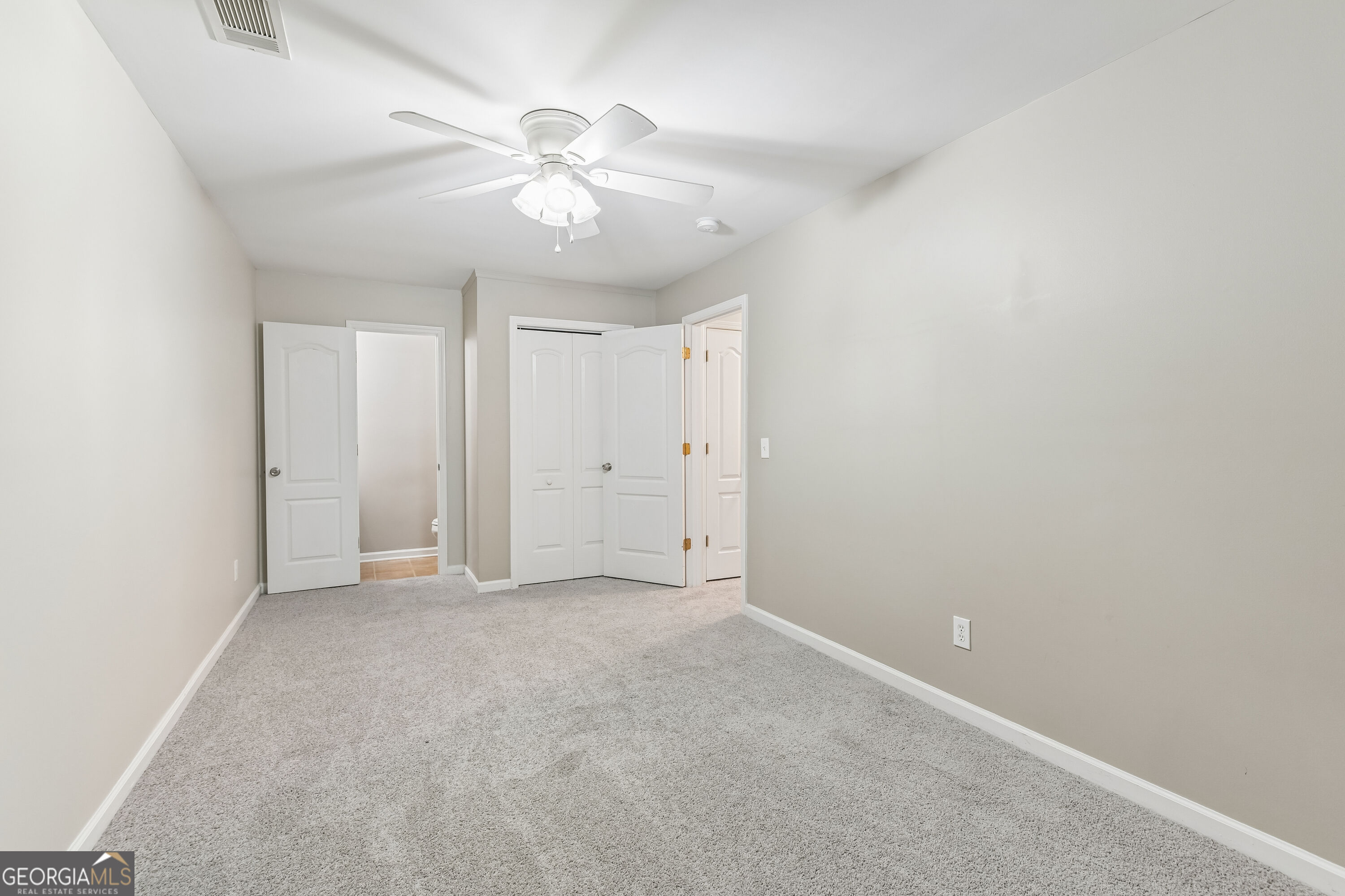 203 Valley Crossing Property Photo 17