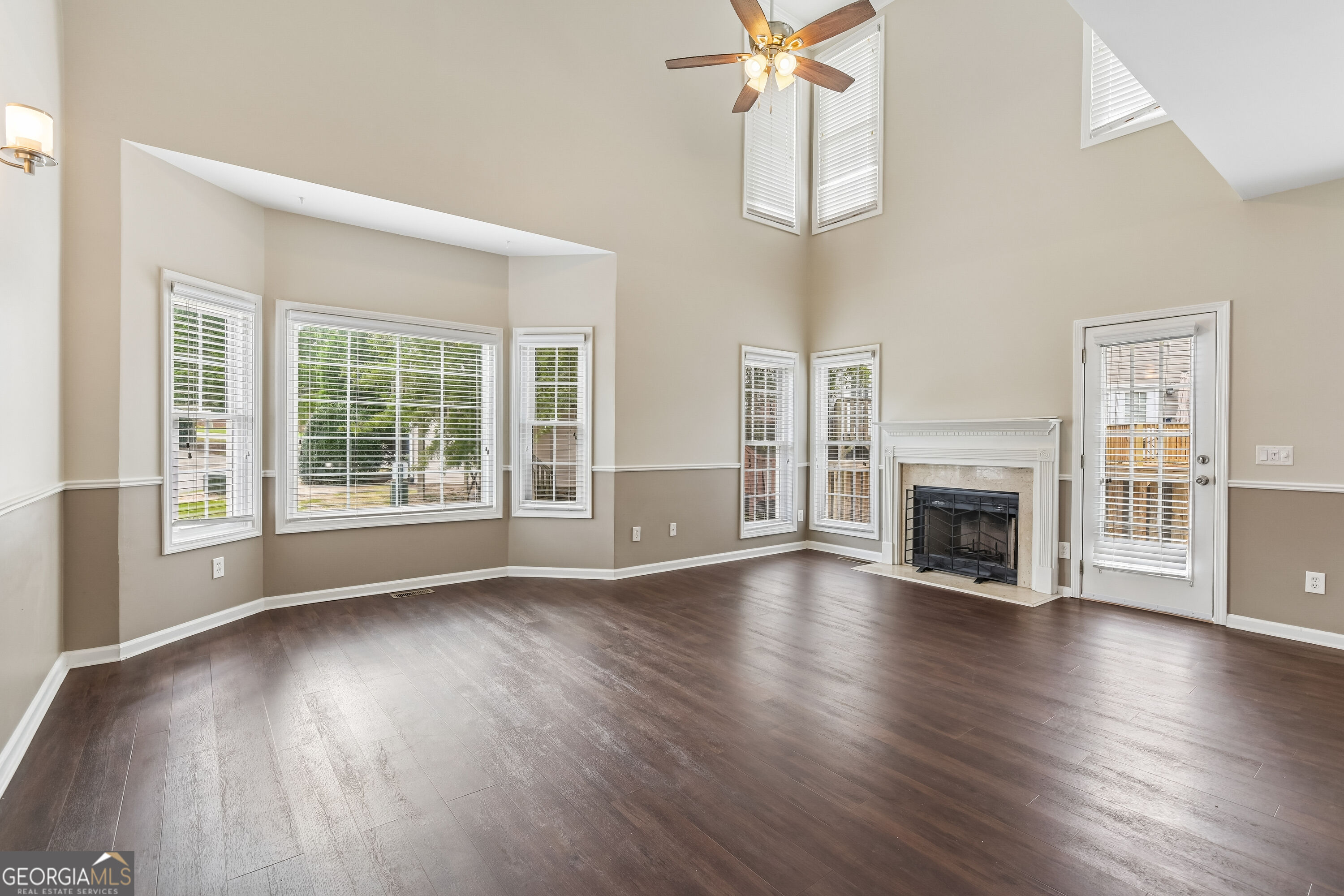 203 Valley Crossing Property Photo 28