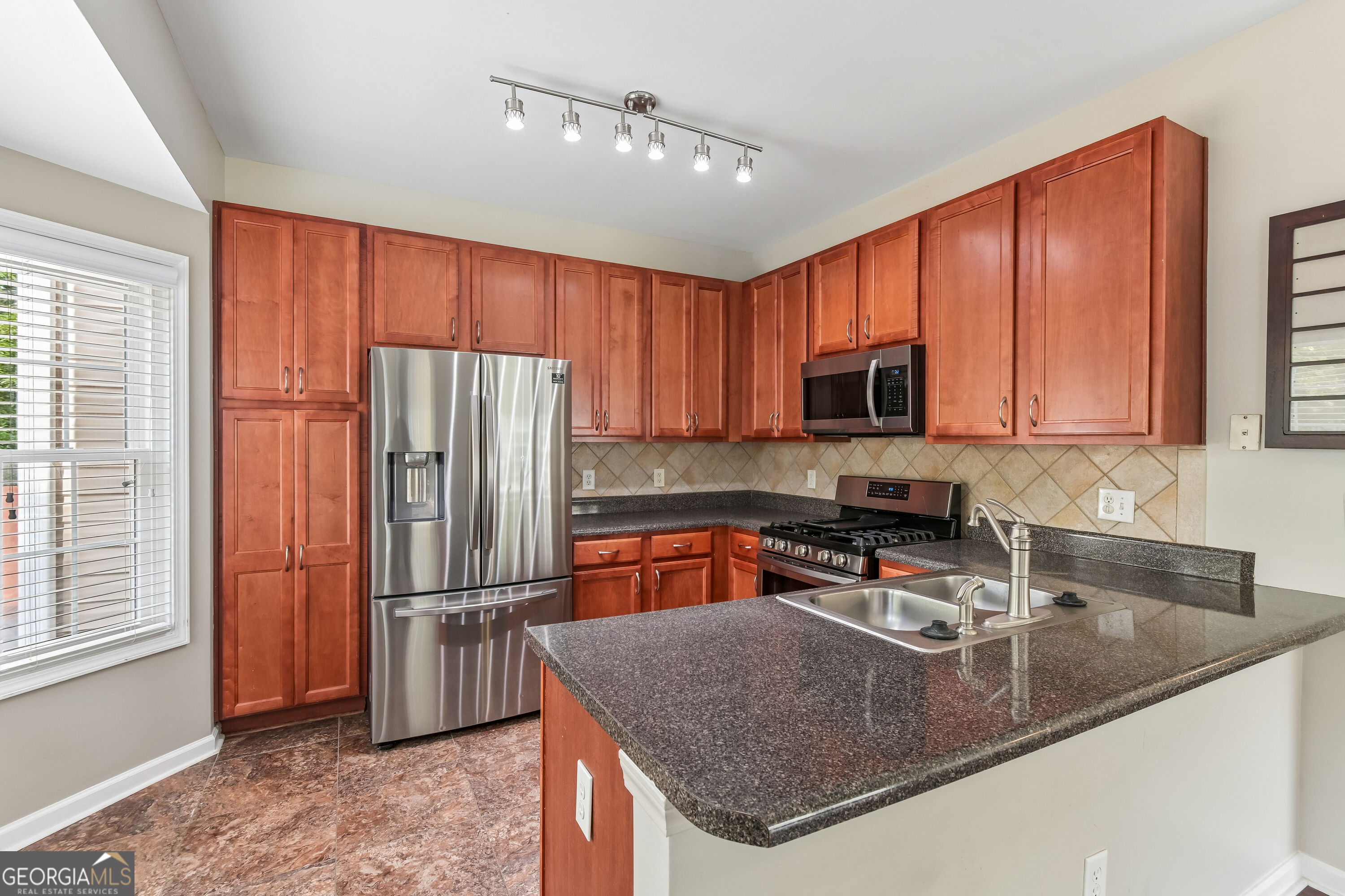 203 Valley Crossing Property Photo 30