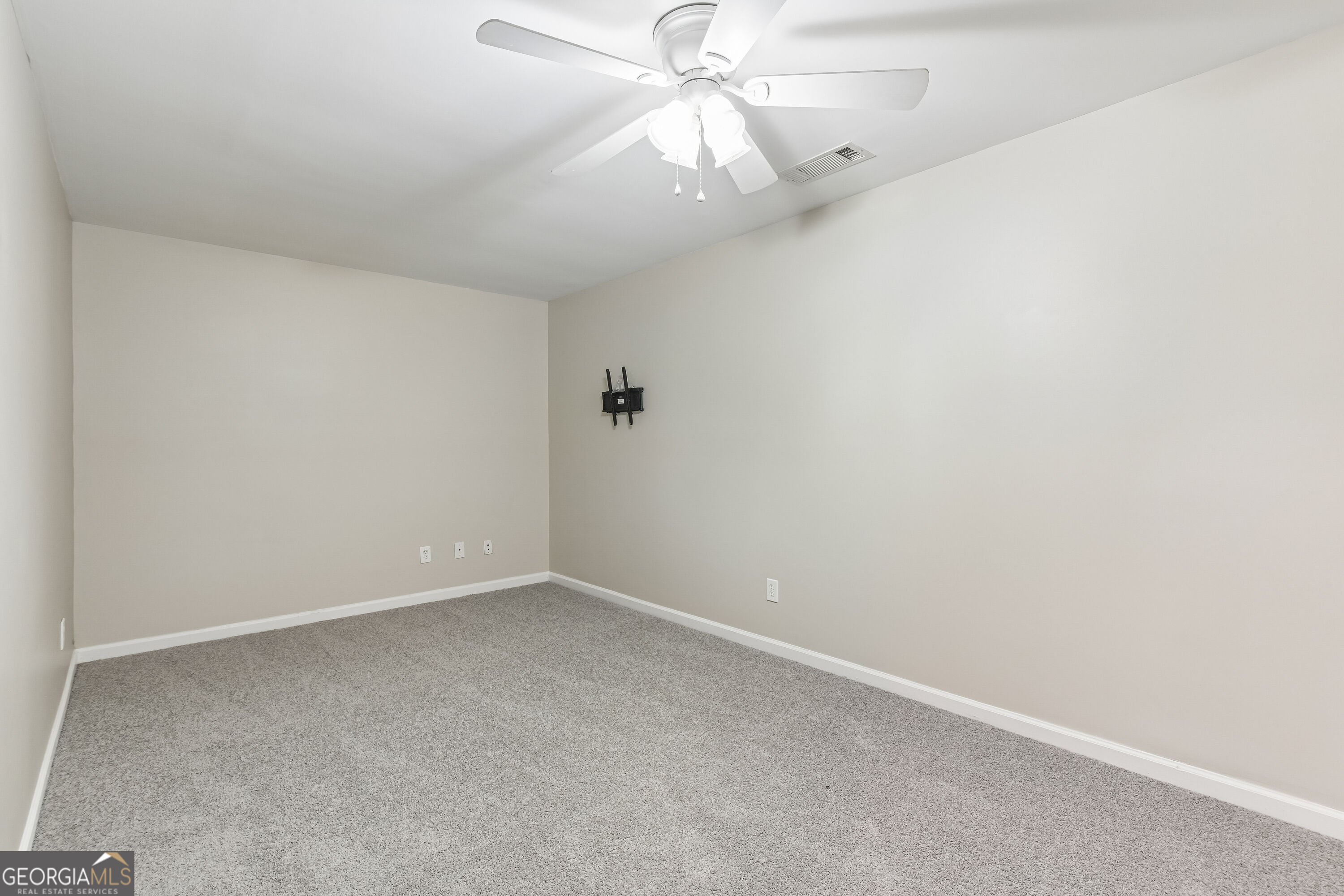 203 Valley Crossing Property Photo 31