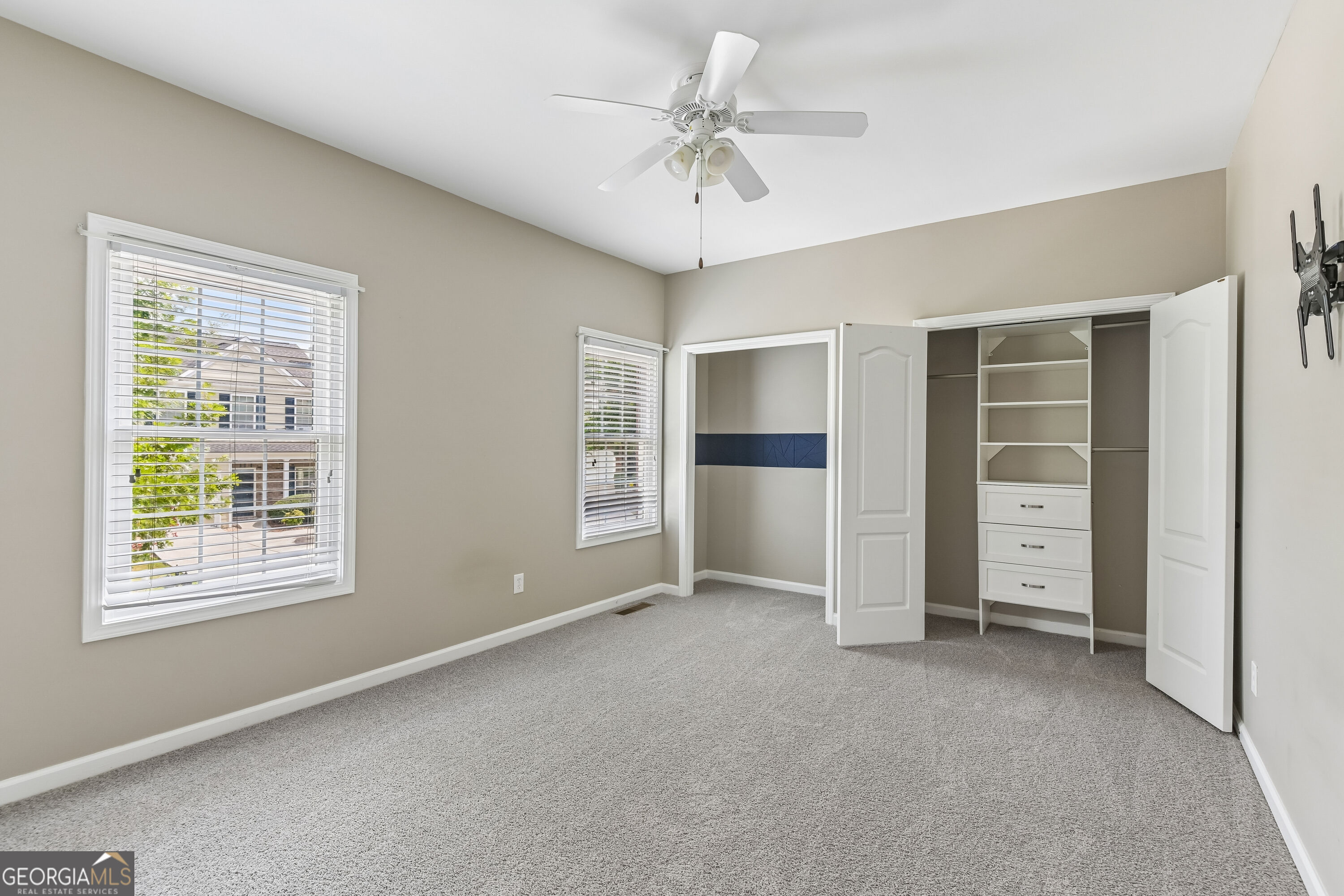 203 Valley Crossing Property Photo 33