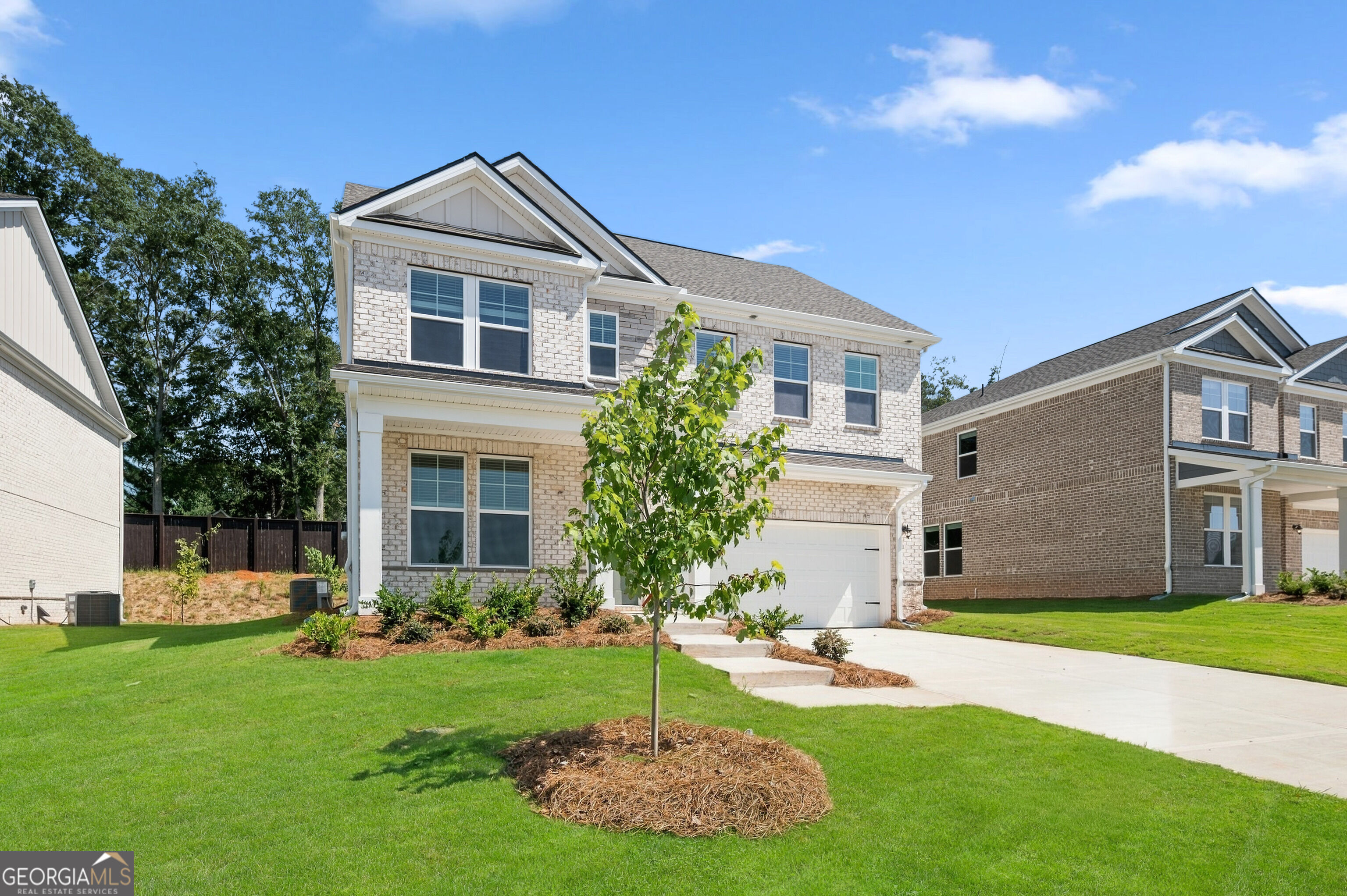 652 Leafy Branch Way Property Photo 3