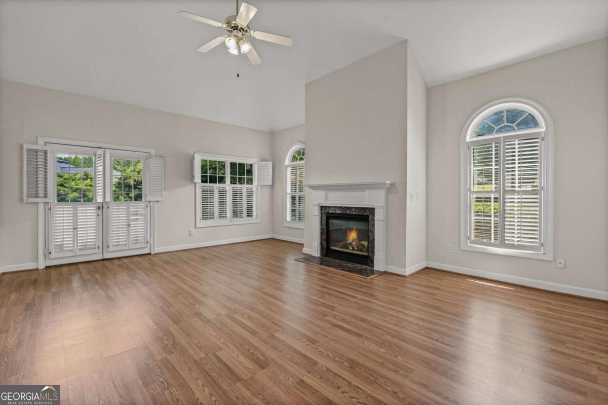 404 Players Court Property Photo 5