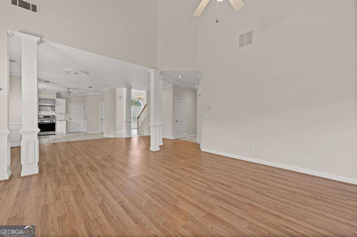 404 Players Court Property Photo 9