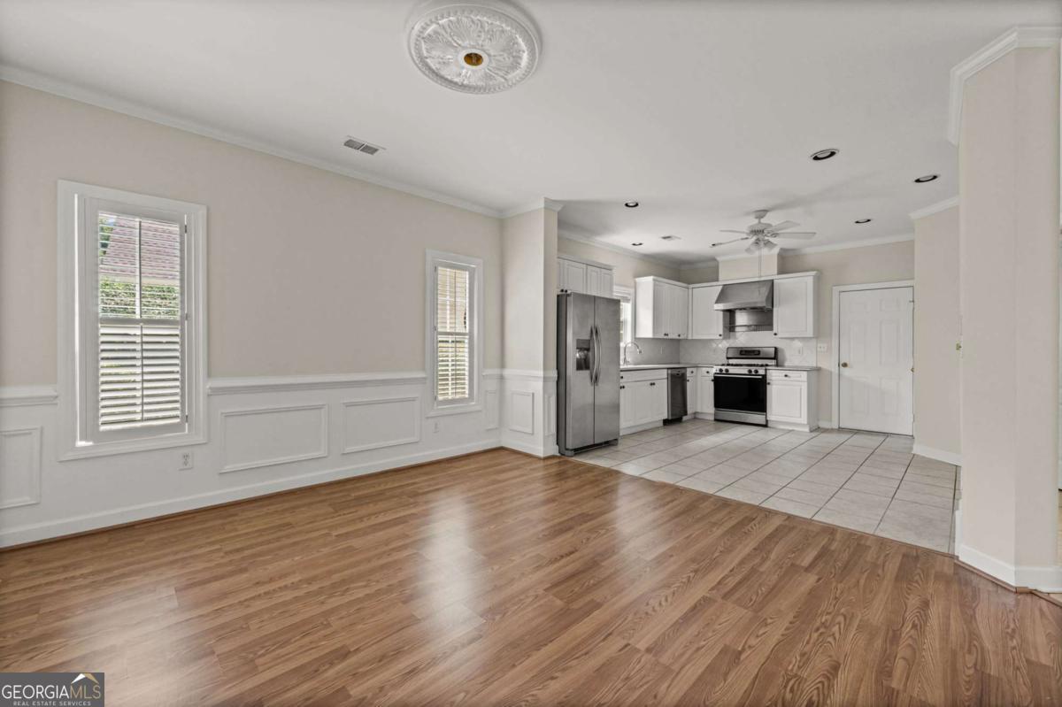 404 Players Court Property Photo 12