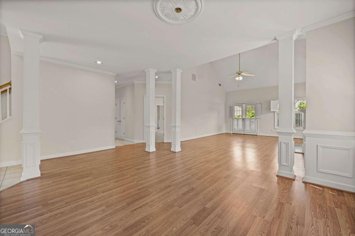 404 Players Court Property Photo 14