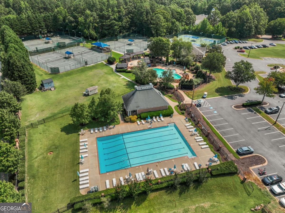 404 Players Court Property Photo 42