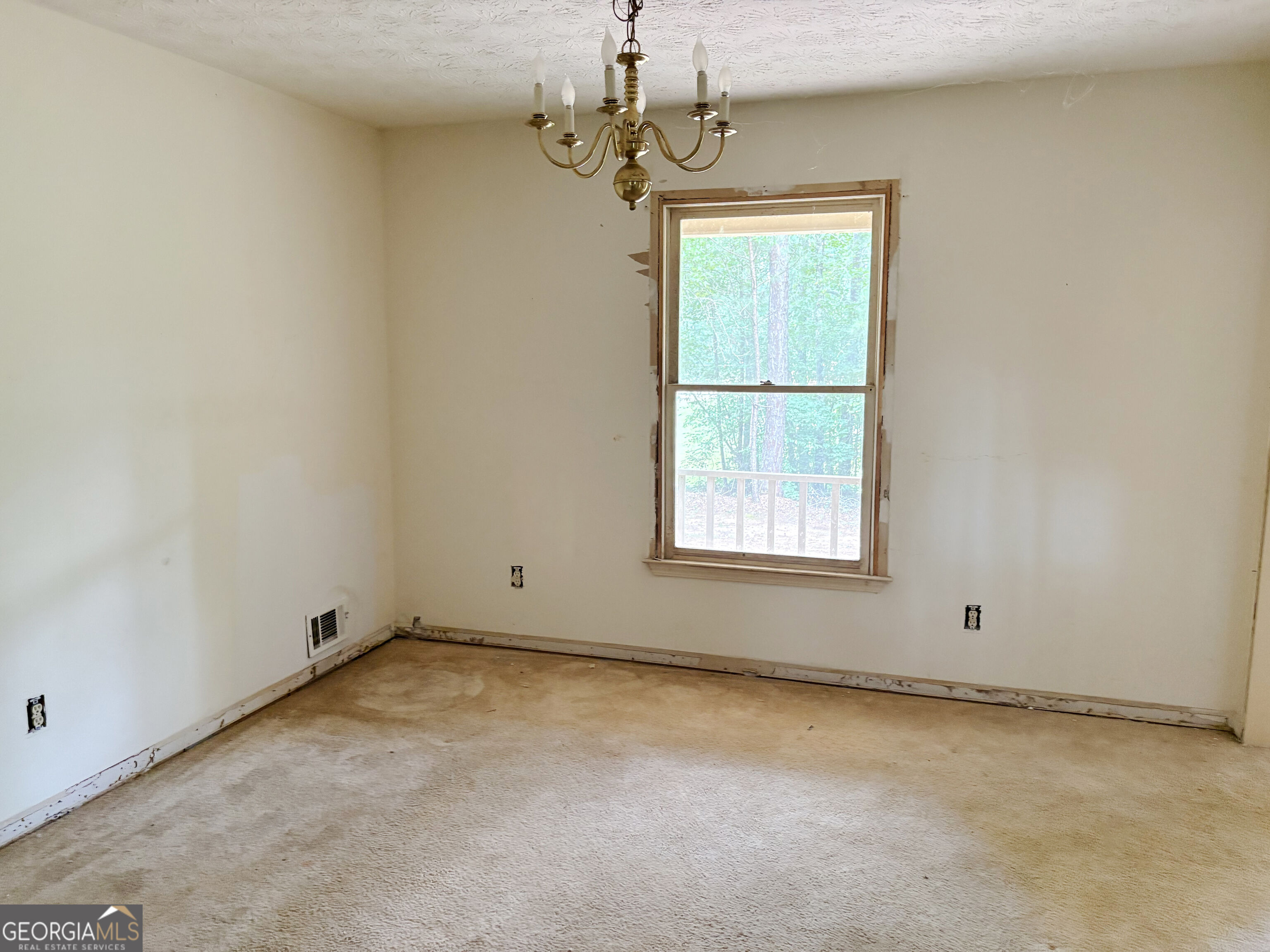4785 Jones Road Property Photo 4