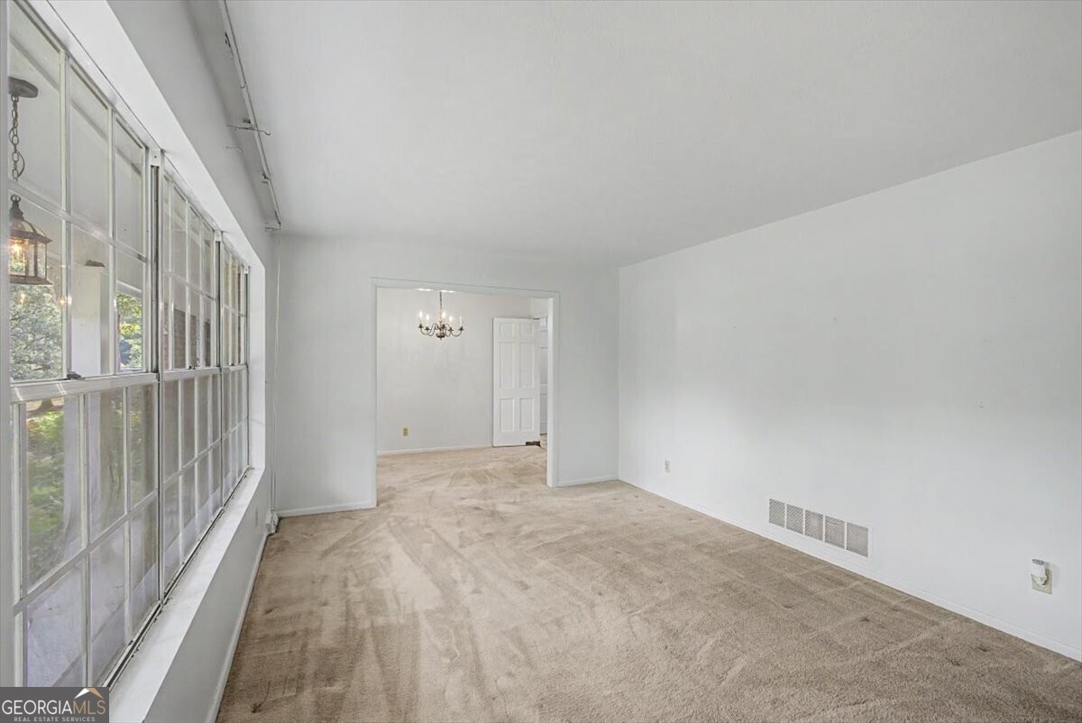 18 Albion Drive Sw Property Photo 5