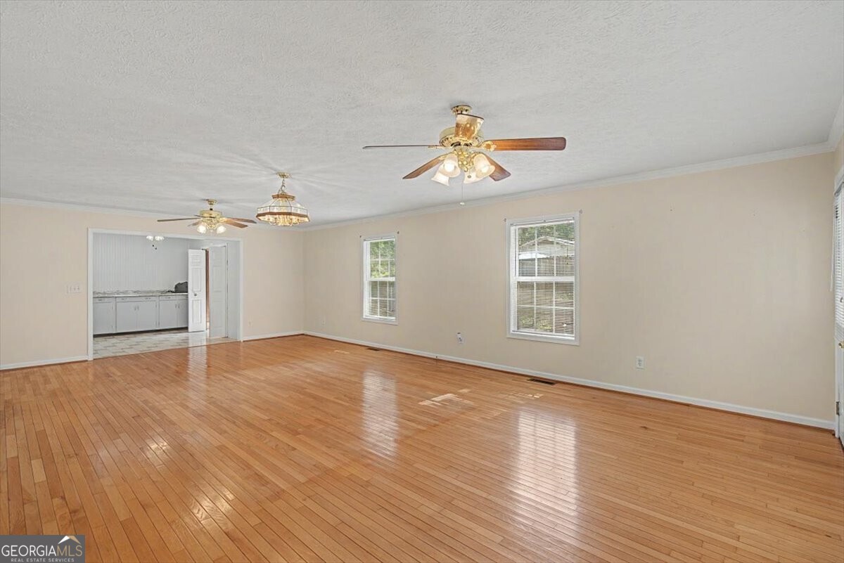 18 Albion Drive Sw Property Photo 16