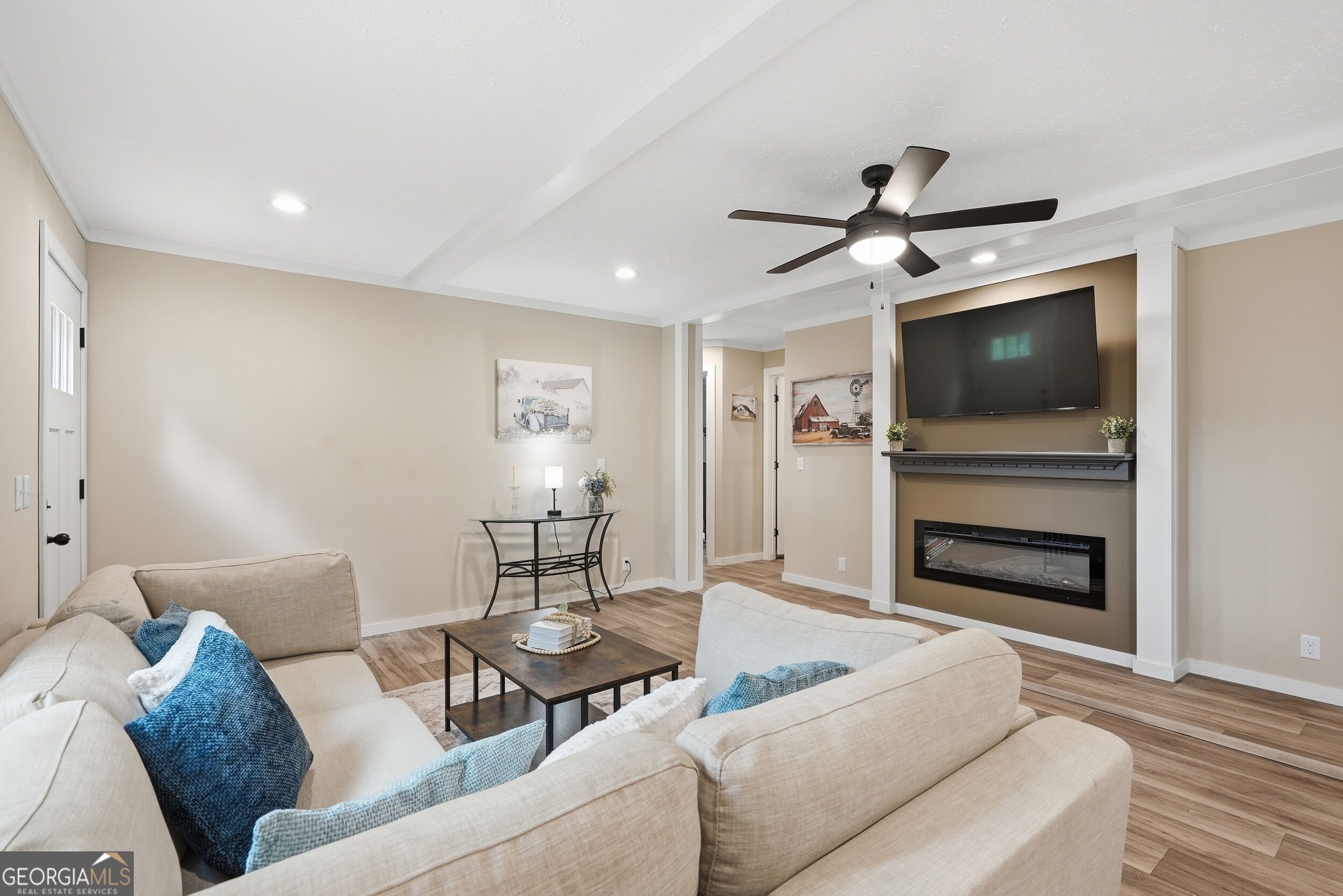 67 Chastain Road Property Photo 6
