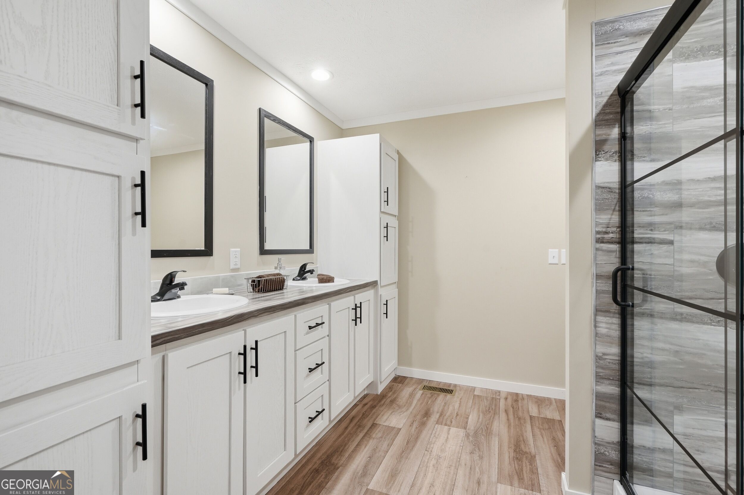 67 Chastain Road Property Photo 14