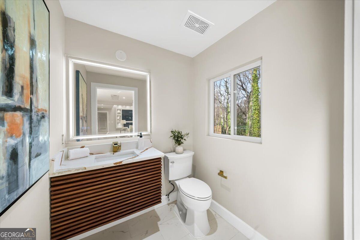 250 Bruton Way Property Photo 16