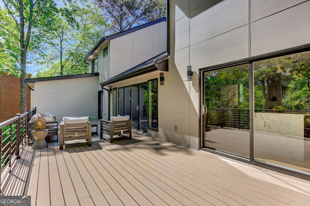 250 Bruton Way Property Photo 17