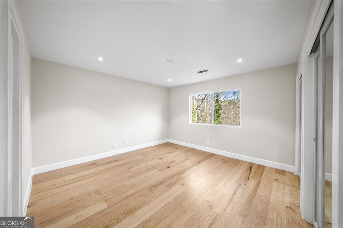 250 Bruton Way Property Photo 30